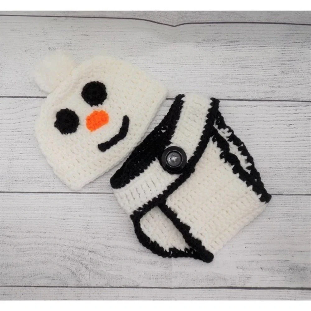 Snowmen Hat and‎ Diaper Cover Set